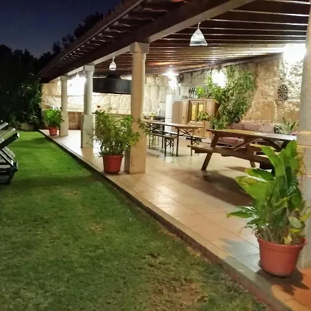 Апартаменты Pool, Wifi & Bbq -